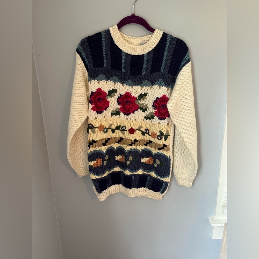 Charming Floral Kids vintage Sweater - Cream and Navy, open knit M/ 10/12